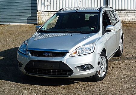 Ford Focus Turnier 1.6i Style Klima SHZ PDC 2.Hand