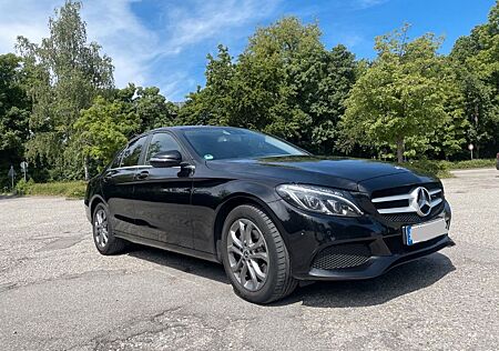 Mercedes-Benz C 220 d Standheizung, LED- Scheinwerfer