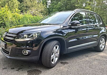 VW Tiguan Volkswagen 1.4 TSI 92kW BMT Sport & Style Sport ...