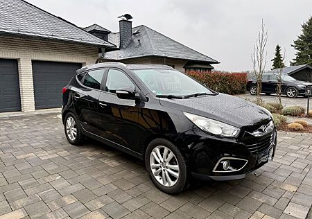 Hyundai ix35 4X4 Leder Navi Kamera Pano 1.Hand