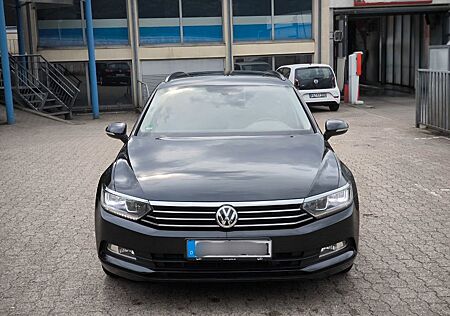 VW Passat Volkswagen 1.6 TDI DSG *Gepflegt*AHK*LED*