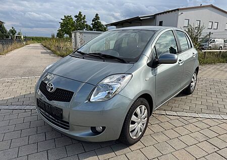 Toyota Yaris 1,3-l-VVT-i Executive|Klima|orig.57tkm