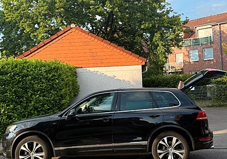 VW Touareg Volkswagen 4.2 V8 TDI Tiptronic -