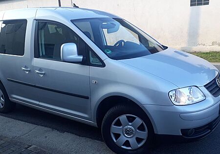 VW Caddy Volkswagen Life 1.6 5-Sitzer Team
