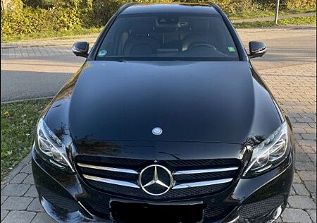 Mercedes-Benz C 180 T -black edition