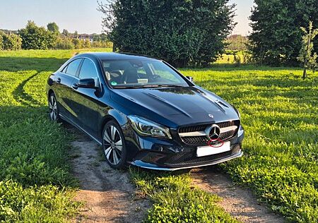 Mercedes-Benz CLA 180 d Keyless Go, LED