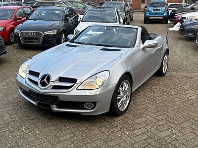 Mercedes-Benz SLK 200 Kompressor*NAVI*XENON*SHZ*NHZ*LEDER*PDC*