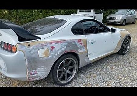 Toyota Supra 3.0i Twin Turbo -