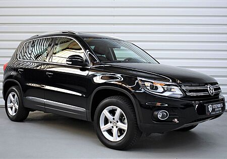 VW Tiguan Volkswagen 2.0 Automatik 4M+Track&Style+Pano