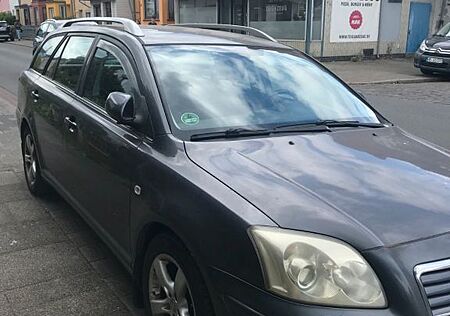 Toyota Avensis Combi 1.8-l-VVT-i -