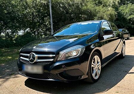 Mercedes-Benz A 180 ,Automatik,Pano-Dach,Start-Stop,Tempomat