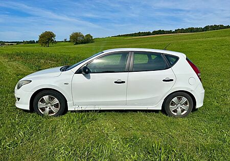 Hyundai i30 1.6 CRDi 66 kW Classic Classic