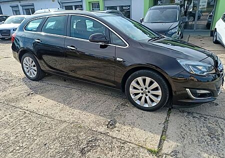 Opel Astra J Sports Tourer Innovation guter 1.6 Motor