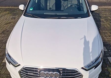 Audi A3 40 e-tron S tronic Sportback -