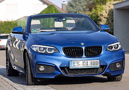 BMW 220i Steptronic Cabrio M Sport M Sport 18"