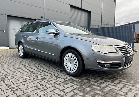 VW Passat Variant Volkswagen 2,0 FSI Comfortline+KLIMAAU+TEMPO