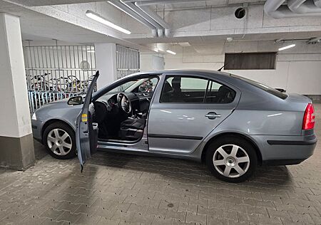 Skoda Octavia 1.6 Ambiente Ambiente