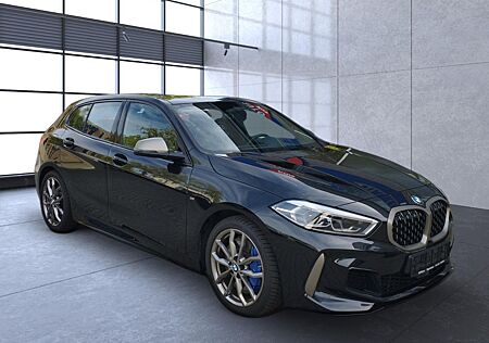 BMW M135 i xDrive*M Sport*Panoramadach*Head up