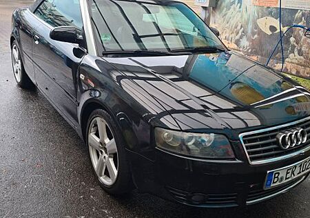 Audi Cabriolet A4 1.8T - Schwartzes Liebhaberstück