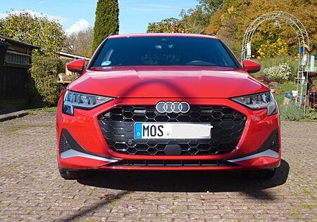 Audi A3 TFSI Sportback , AHK, Navi, S-Line innen...