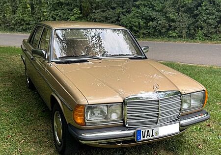 Mercedes-Benz 200 gebraucht kaufen Mercedes-Benz 200 200D