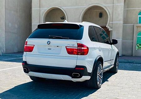 BMW X5 4.8i in sehr gutem Zustand zu verkaufen.