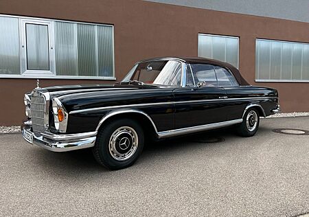 Mercedes-Benz 300 300SE Cabrio