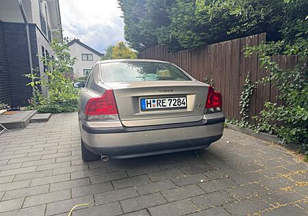 Volvo S60 2.4 -