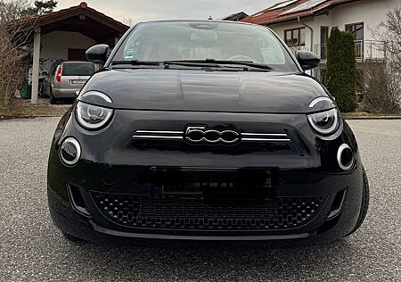 Fiat 500E 3+1 42 kWh - mit Car Garantie bis 2028