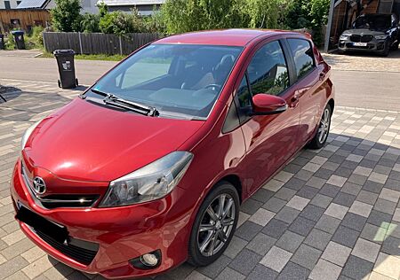 Toyota Yaris 1,33-l-Dual-VVT-i Club Club