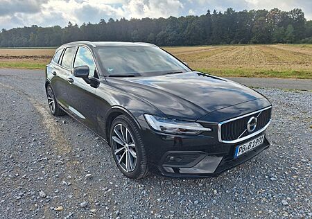 Volvo V60 B4 D Geartronic Momentum Pro Momentum Pro