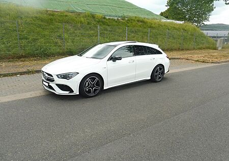 Mercedes-Benz CLA 35 AMG Shooting Brake