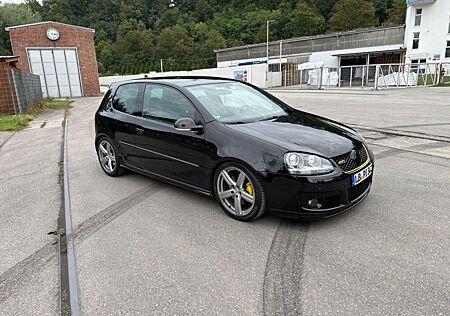 VW Golf Volkswagen Pirelli 2.0 T-FSI DSG GTI Pirelli