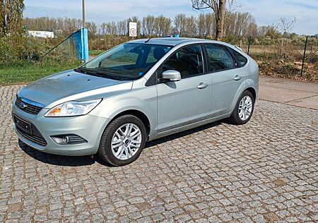 Ford Focus Lim. Ghia TÜV BIS 01.2027