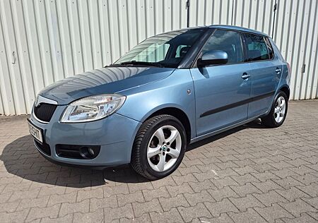 Skoda Fabia Ambiente - SITZHEIZUNG - PDC - TÜV 4/2027