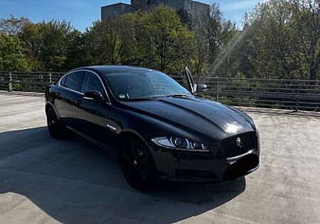 Jaguar XF 2.2 L Diesel -