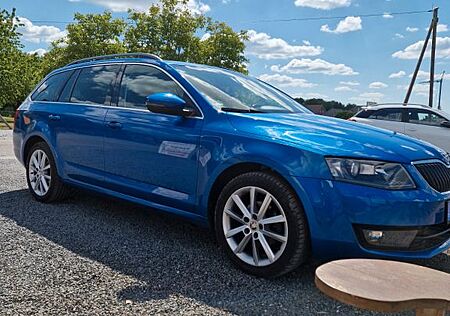 Skoda Octavia 1.6 TDI DSG Style Combi Style
