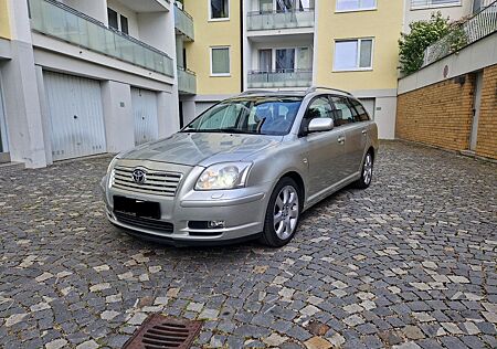 Toyota Avensis Kombi T25 Automatic