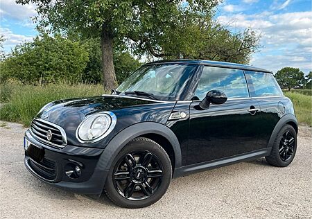 Mini ONE , 55 kW, scheckheftgepflegt, TÜV/ASU neu,