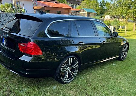 BMW 320d xDrive Touring LCI