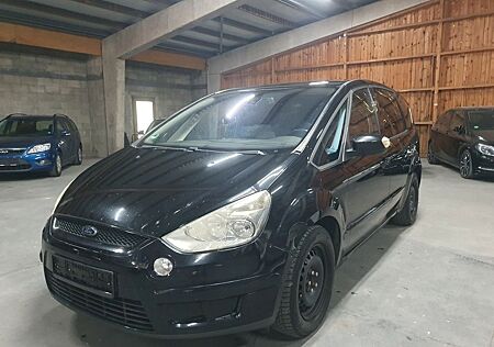 Ford S-Max Titanium
