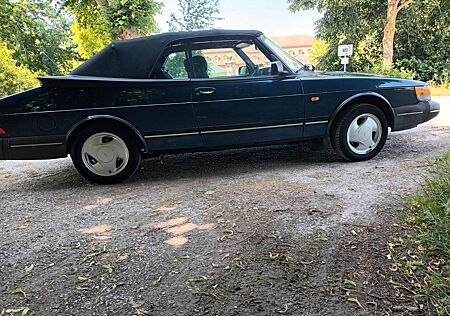 Saab 900