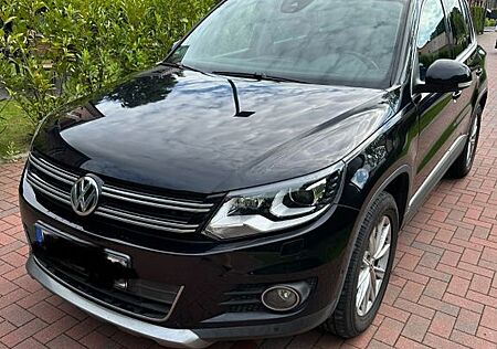 VW Tiguan Volkswagen 2.0 TDI DSG 4MOT BMot Tech Sport & St...