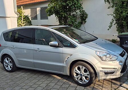 Ford S-Max 2,0 TDCi Titanium Familienauto 7 Sitzer