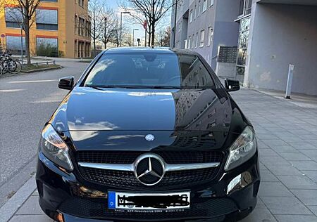 Mercedes-Benz A 180 -