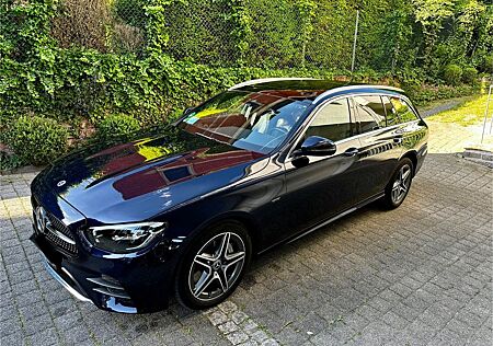Mercedes-Benz E 300 e T Autom. - AMG Panoramadach