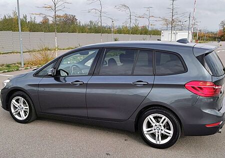 BMW 2er 220 Gran Tourer 220i Steptronic Sport Line S...
