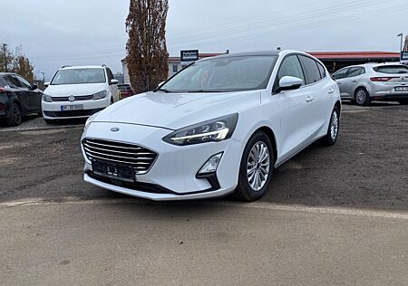 Ford Focus Lim. Titanium X 2.0D Pano_Led_Navi