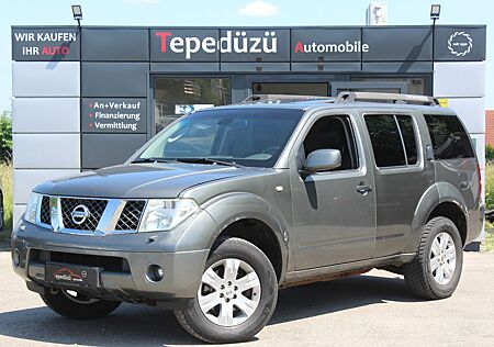 Nissan Pathfinder 2.5 dCi*Navi*AHK*7 Sitzer*Klima*KeyGo
