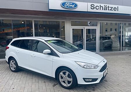 Ford Focus Turnier Business Automatik